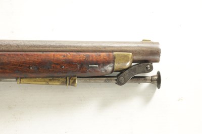 Lot 523 - A GEORGE III BRITISH MILITARY ISSUE PAGET CAVALRY CARBINE BY TOWER