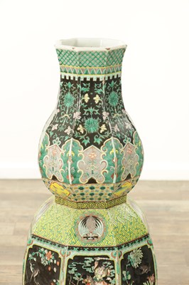 Lot 133 - AN IMPRESSIVE PAIR OF 19TH CENTURY CHINESE FAMILLE NOIRE DOUBLE GOURD HALL VASES