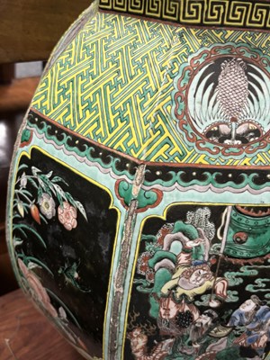 Lot 133 - AN IMPRESSIVE PAIR OF 19TH CENTURY CHINESE FAMILLE NOIRE DOUBLE GOURD HALL VASES
