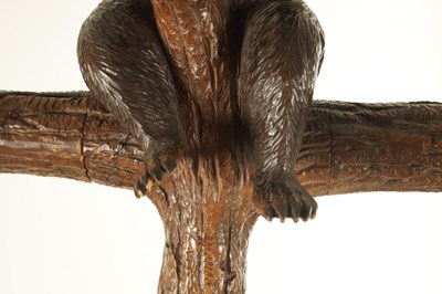 Lot 1219 - A GOOD 19TH CENTURY CARVED LINDEN WOOD BLACK FOREST BEAR HAT AND COAT STAND