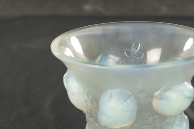 Lot 8 - A RENE LALIQUE OPALESCENT AND GREY STAINED 'ST FRANCOIS' VASE