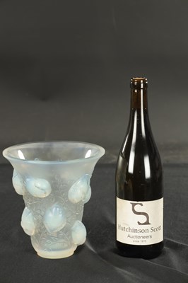 Lot 8 - A RENE LALIQUE OPALESCENT AND GREY STAINED 'ST FRANCOIS' VASE