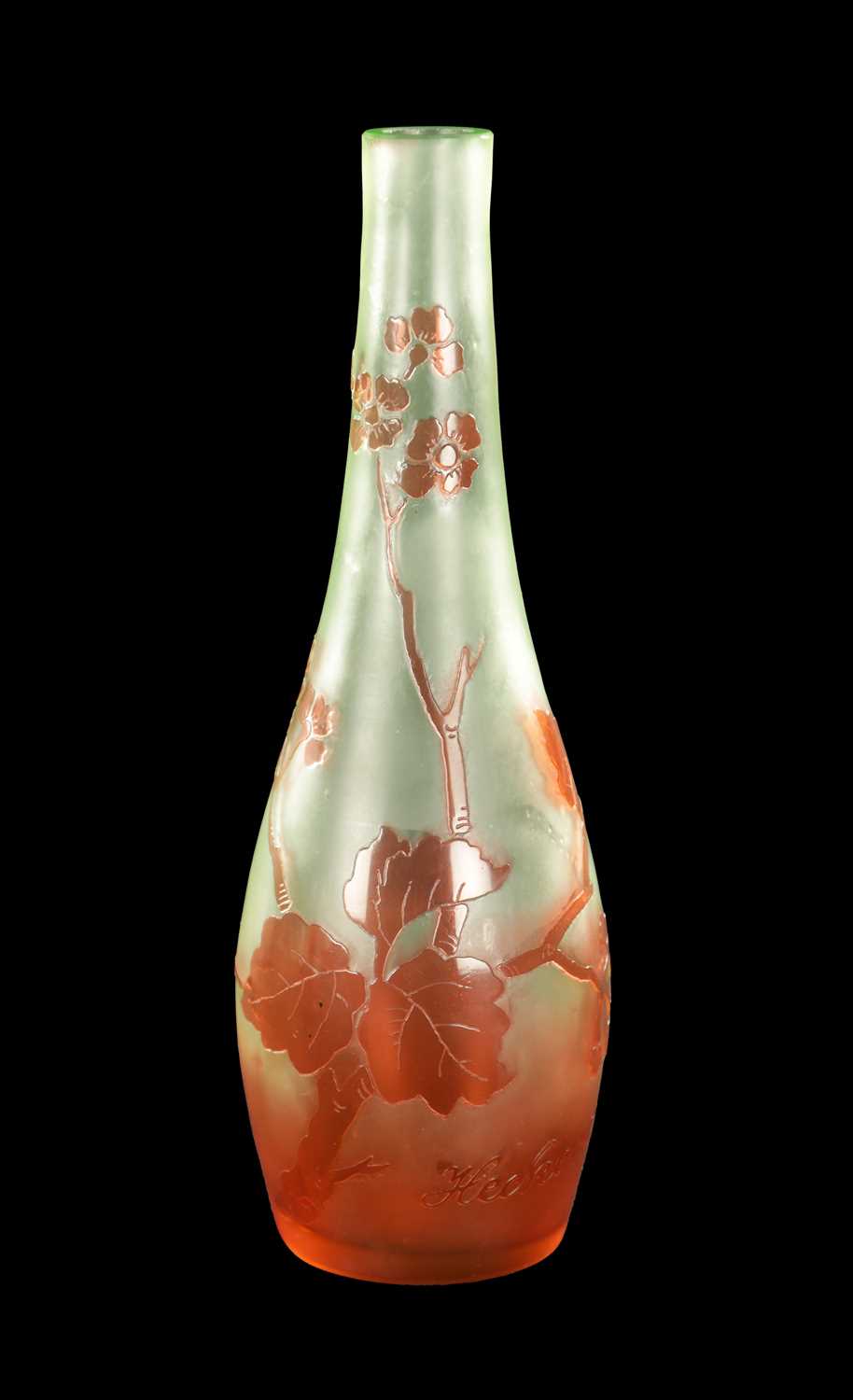 Lot 22 - AN EARLY 20TH-CENTURY CAMEO GLASS VASE BY FRITZ HECKERT