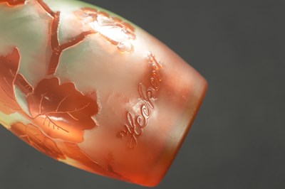 Lot 22 - AN EARLY 20TH-CENTURY CAMEO GLASS VASE BY FRITZ HECKERT