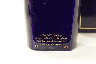 Lot 490 - A 21 YEAR OLD BALLANTINE’S RARE AGED SCOTCH WHISKY IN WADE PORCELAIN DECANTER