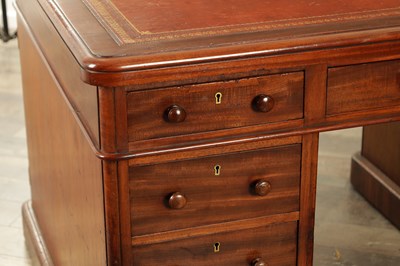 Lot 1255 - A GOOD 19TH CENTURY MAHOGANY PARTNERS DESK OF SMALL SIZE