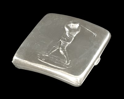 Lot 461 - OF GOLFING INTEREST, AN EARLY 20TH CENTURY SILVER RECTANGULAR CIGARETTE CASE