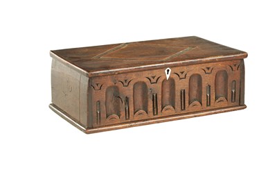 Lot 953 - AN EARLY 18TH CENTURY OAK DEED BOX