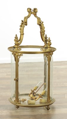 Lot 946 - A LARGE 20TH CENTURY GILT BRASS HANGING HALL LANTERN