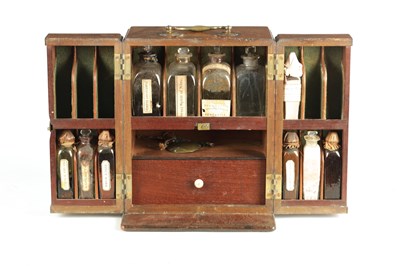Lot 565 - A GEORGE III MAHOGANY APOTHECARY BOX