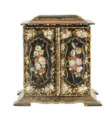 Lot 905 - A 19TH CENTURY LACQUERWORK JEWELLERY CABINET