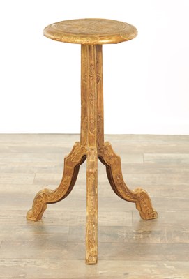 Lot 1363 - A DECORATIVE GILT GESSO GOTHIC STYLE OCCASIONAL TABLE