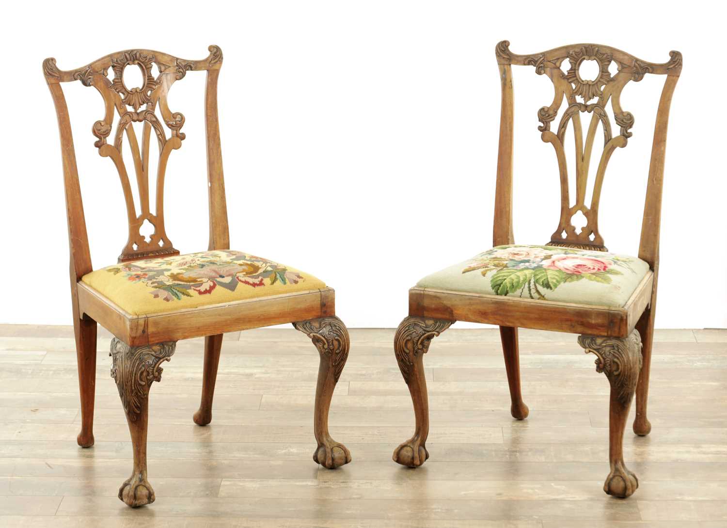 Lot 1251 - A GOOD PAIR OF GEORGE III MAHOGANY CHIPPENDALE DESIGN SIDE CHAIRS