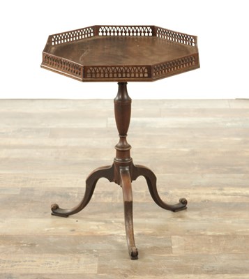 Lot 1358 - A GEORGE III STYLE MAHOGANY OCCASIONAL TABLE