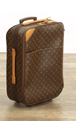 Lot 766 - A GENUINE LOUIS VUITTON CABIN SUITCASE