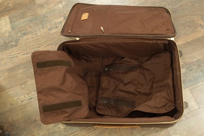 Lot 879 - A GENUINE LOUIS VUITTON SUITCASE