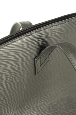 Lot 618 - A GENUINE LOUIS VUITTON SAINT JACQUES BLACK LEATHER BAG