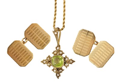 Lot 330 - A 9CT GOLD CITRINE AND PEARL PENDANT NECKLACE TOGETHER WITH A PAIR OF 9CT GOLD CUFFLINKS