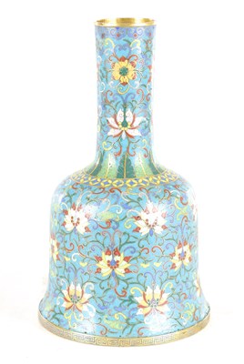 Lot 257 - AN 18TH CENTURY CHINESE CLOISONNÉ BELL SHAPED VASE