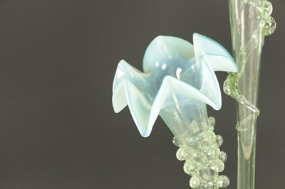 Lot 38 - A 19TH CENTURY VENETIAN BLUE AND GREEN THREE GLASS TRUMPET EPERGNE