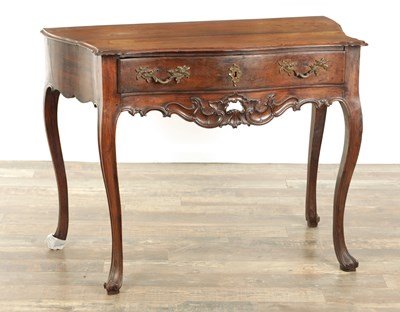 Lot 1339 - AN 18TH CENTURY ROSEWOOD ANGLO PORTUGUESE SERPENTINE SHAPED SIDE TABLE
