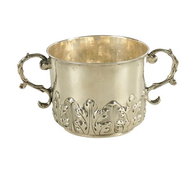Lot 466 - A CHARLES II SILVER PORRINGER
