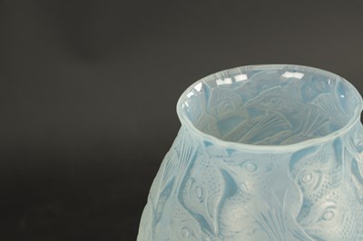 Lot 2 - A RENE LALIQUE OPALESCENT AND BLUE STAINED 'BORROMEE' VASE