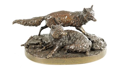 Lot 659 - AFTER P.J.MENE (1810 - 1879). A GOOD LATE 19TH CENTURY BRONZE GROUP OF TWO FOXES
