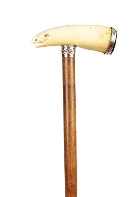 Lot 510 - A LATE 19TH CENTURY AMERICAN WHALE TOOTH WALKING STICK