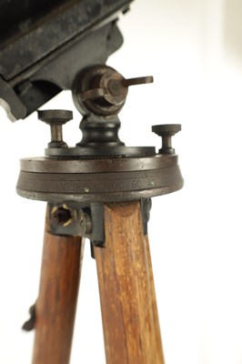 Lot 562 - A WORLD WAR I SPOTTER TELESCOPE ON WOOD TRIPOD BASE