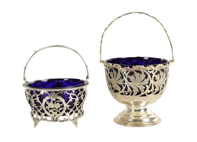 Lot 415 - A VICTORIAN SILVER BASKET WITH BLUE GLASS LINER