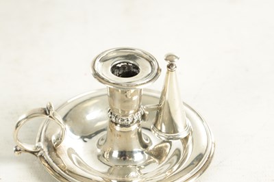 Lot 450 - A MINIATURE LATE REGENCY SILVER CHAMBERSTICK