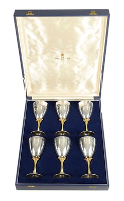 Lot 435 - A FINE CASED SET OF 6 ELIZABETH II 1952-1977 SILVER JUBILEE COMMEMORATIVE SILVER GILT GOBLETS
