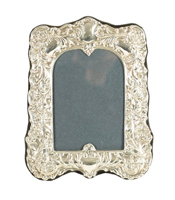 Lot 487 - A VICTORIAN STYLE SILVER PHOTOGRAPH FRAME