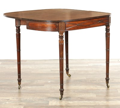 Lot 1293 - A GEORGE III BOW FRONTED MAHOGANY TEA TABLE OF HEPPLEWHITE DESIGN