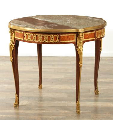 Lot 1258 - FRANCOIS LINKE, PARIS (1855-1946). A GOOD EARLY 20TH CENTURY FRENCH KINGWOOD PARQUETRY AND ORMOLU MOUNTED CENTRE TABLE