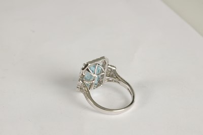 Lot 325 - A LADIES' 18CT WHITE GOLD AQUAMARINE AND DIAMOND RING