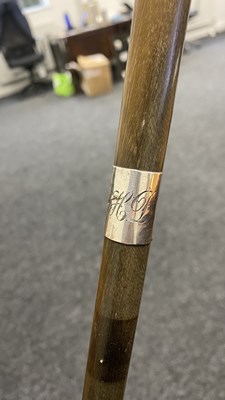 Lot 488 - A LATE 19TH CENTURY TAPERING HORN WALKING CANE OF SECTIONAL FORM