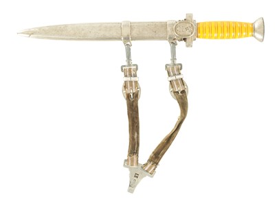 Lot 527 - A GERMAN WWII RED CROSS OFFICERS DAGGER WITH ORIGINAL HANGERS AND PORTEPEE