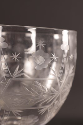 Lot 8 - A FINE 19TH CENTURY ENGLISH GLASS PUNCH BOWL