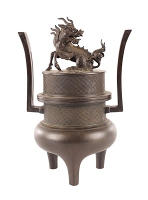 Lot 260 - A CHINESE BRONZE CENSER