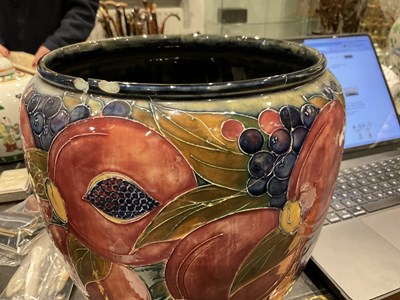 Lot 56 - A 20TH CENTURY MOORCROFT JARDINIERE