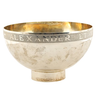 Lot 294 - A LATE 20TH CENTURY IRISH SILVER BOWL
