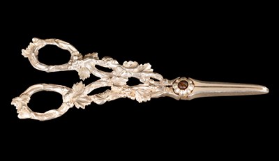 Lot 501 - A PAIR OF VICTORIAN SILVER GRAPE SCISSORS