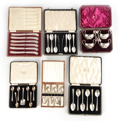 Lot 385 - A COLLECTION OF BOXED SILVER ITEMS
