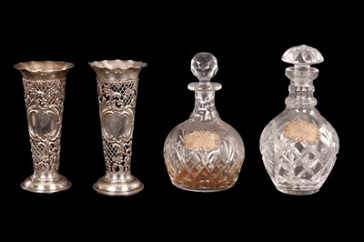 Lot 327 - A COLLECTION OF SILVER ITEMS