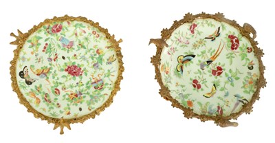Lot 271 - A PAIR OF 19TH CENTURY CHINESE CANTON FAMILLE VERTE DISHES