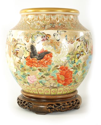 Lot 278 - A FINE JAPANESE MEIJI PERIOD SATSUMA VASE