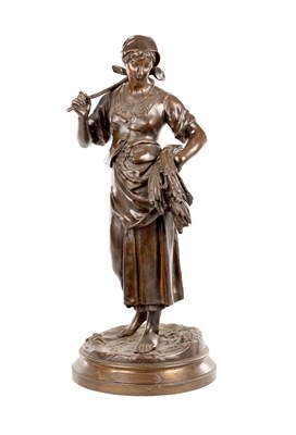 Lot 911 - EUGENE AIZELIN (1821-1902). A LATE 19TH CENTURY FIGURAL BRONZE SCULPTURE OF A LADY