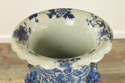 Lot 151 - A LARGE PAIR OF 19TH CENTURY CHINESE BLUE AND WHITE PORCELAIN VASES